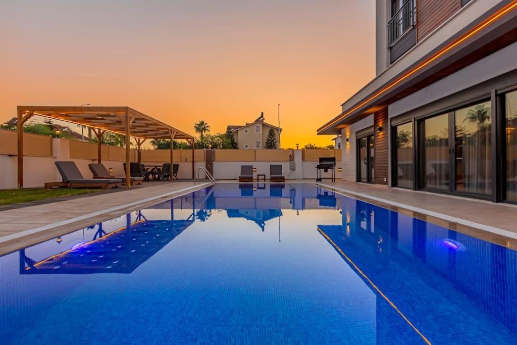 Near By The Land Of Legends , 40 M2 Private Pool Batiatus *