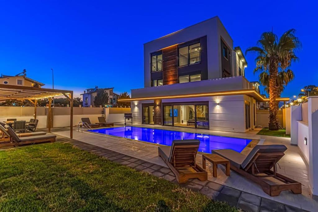 Near By The Land Of Legends , 40 M2 Private Pool Batiatus Villa Belek