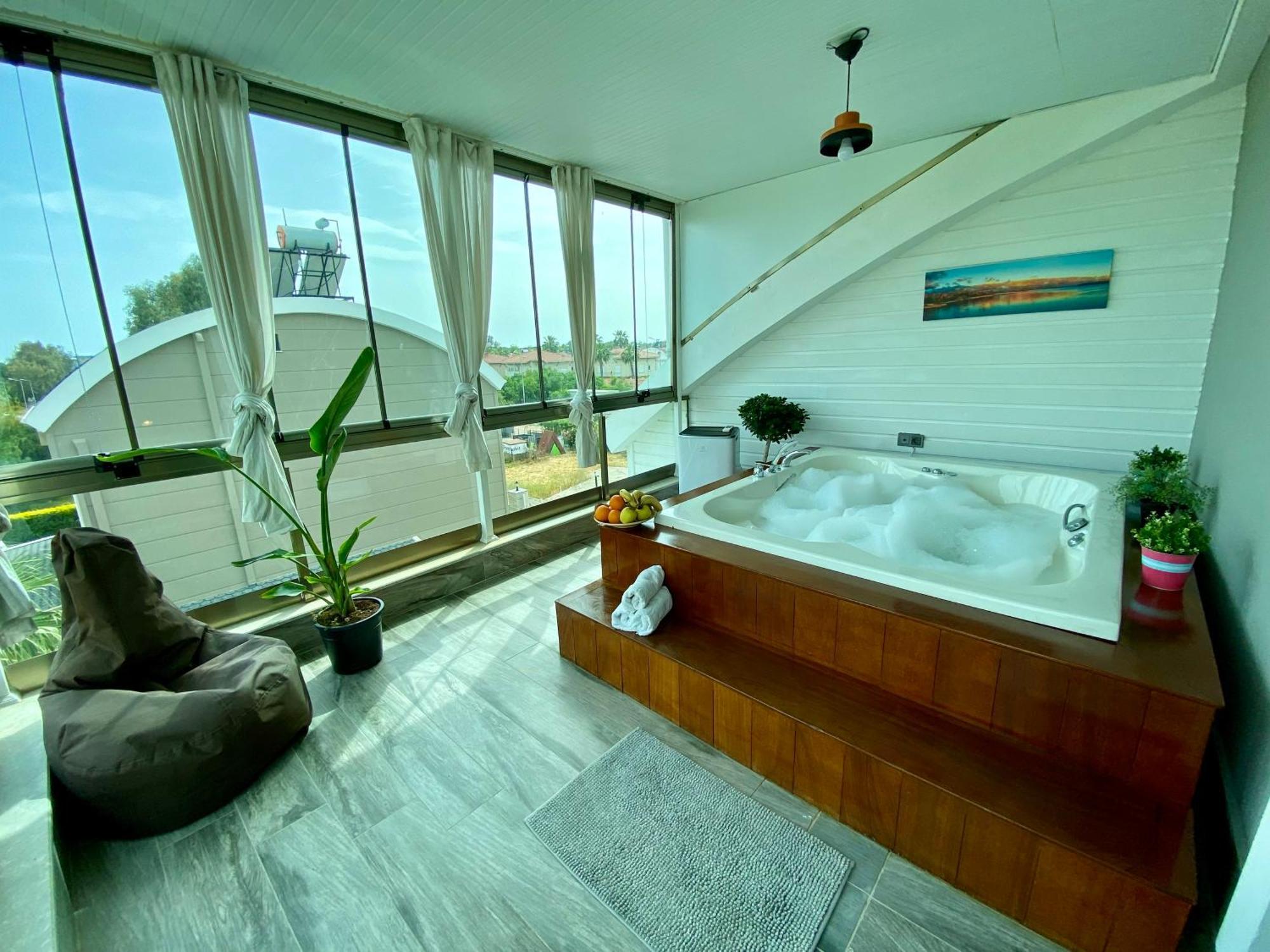 Vilă Annabell1 With Swimming Pool And Jacuzzi, 3 Floors Belek