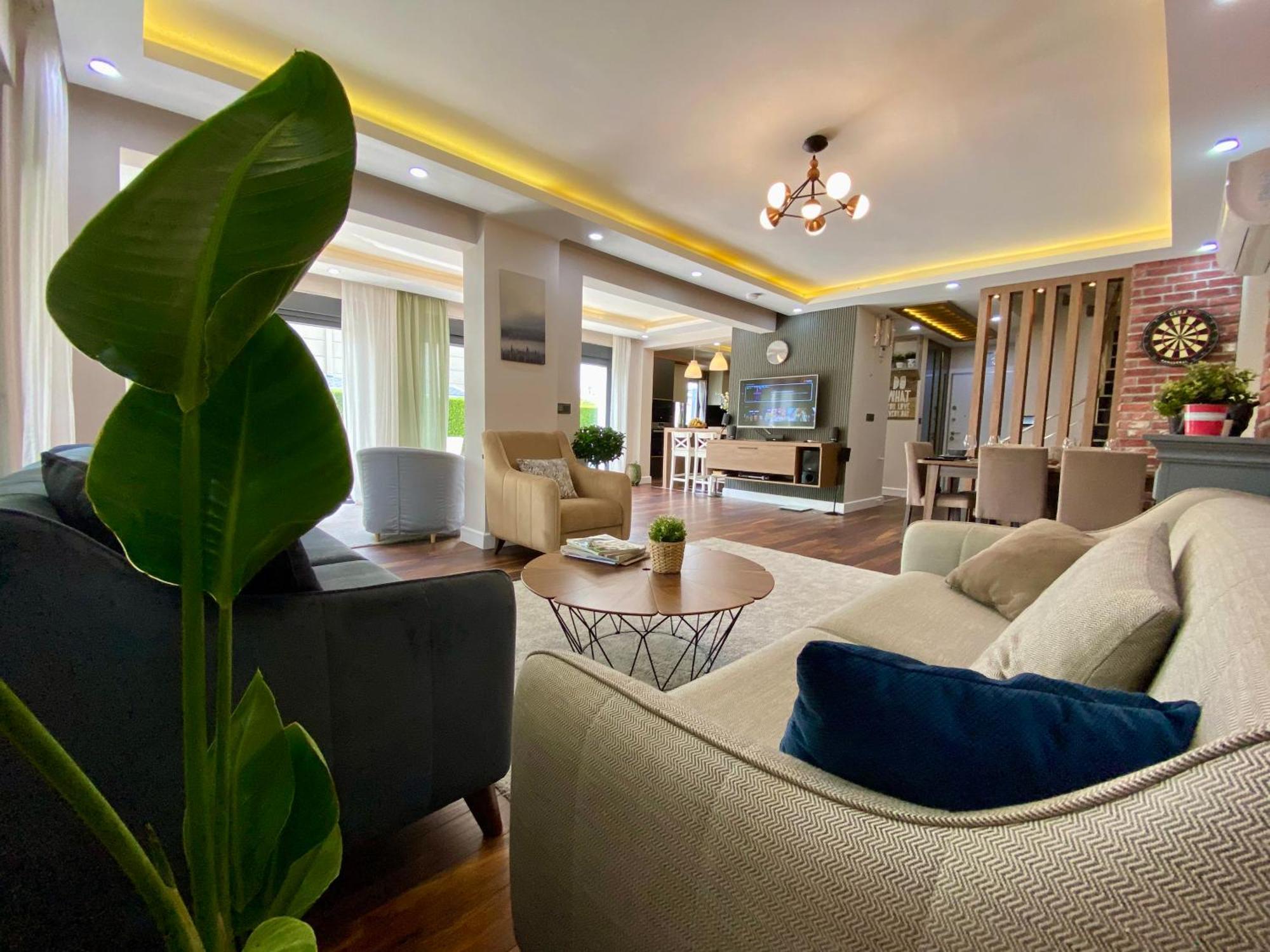 Vilă Annabell1 With Swimming Pool And Jacuzzi, 3 Floors *