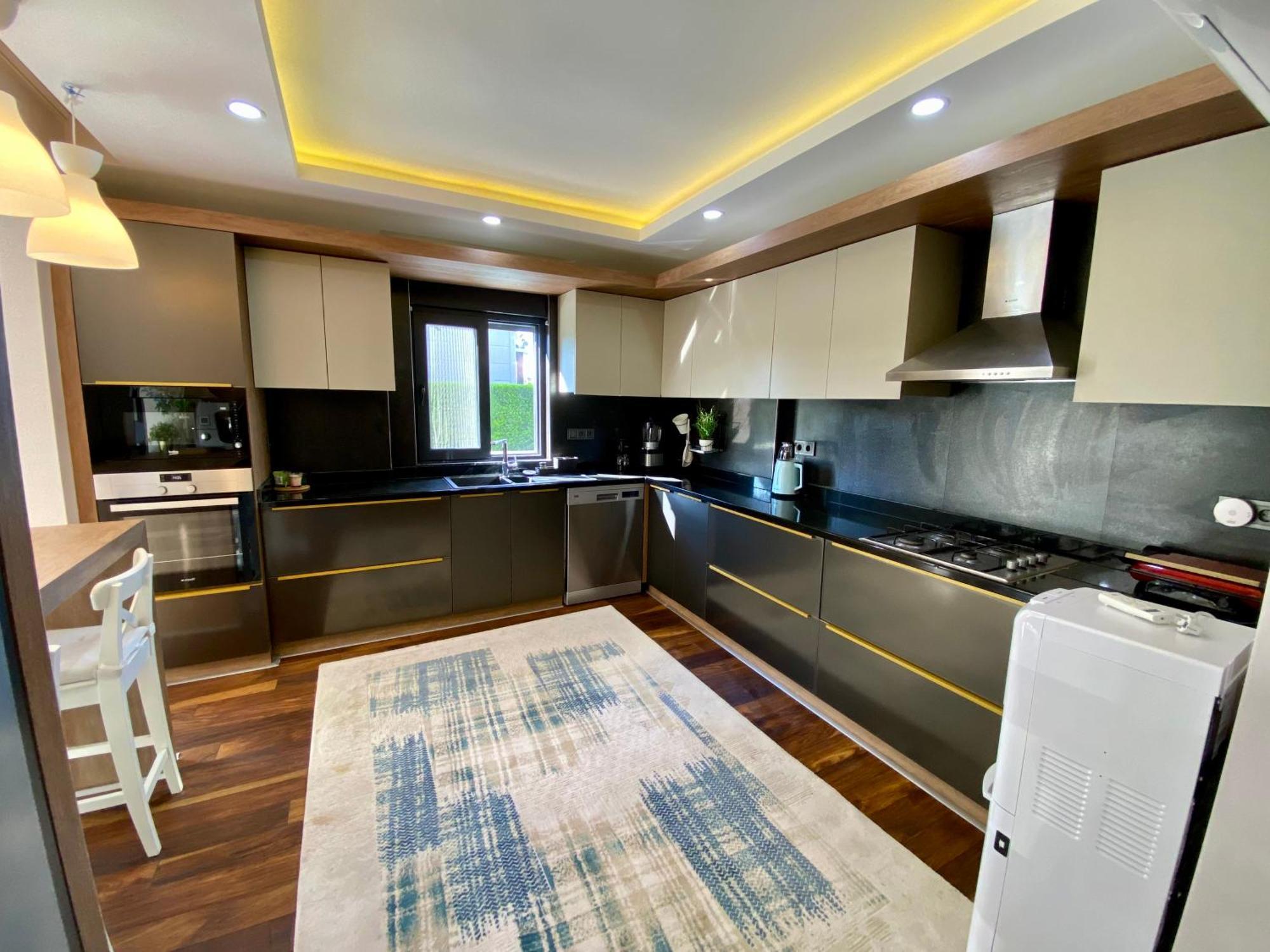 Vilă Annabell1 With Swimming Pool And Jacuzzi, 3 Floors Belek