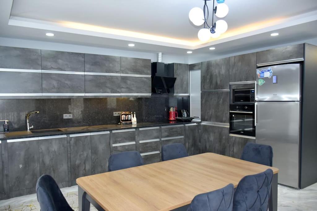 Sahnaz Suits Holiday home *