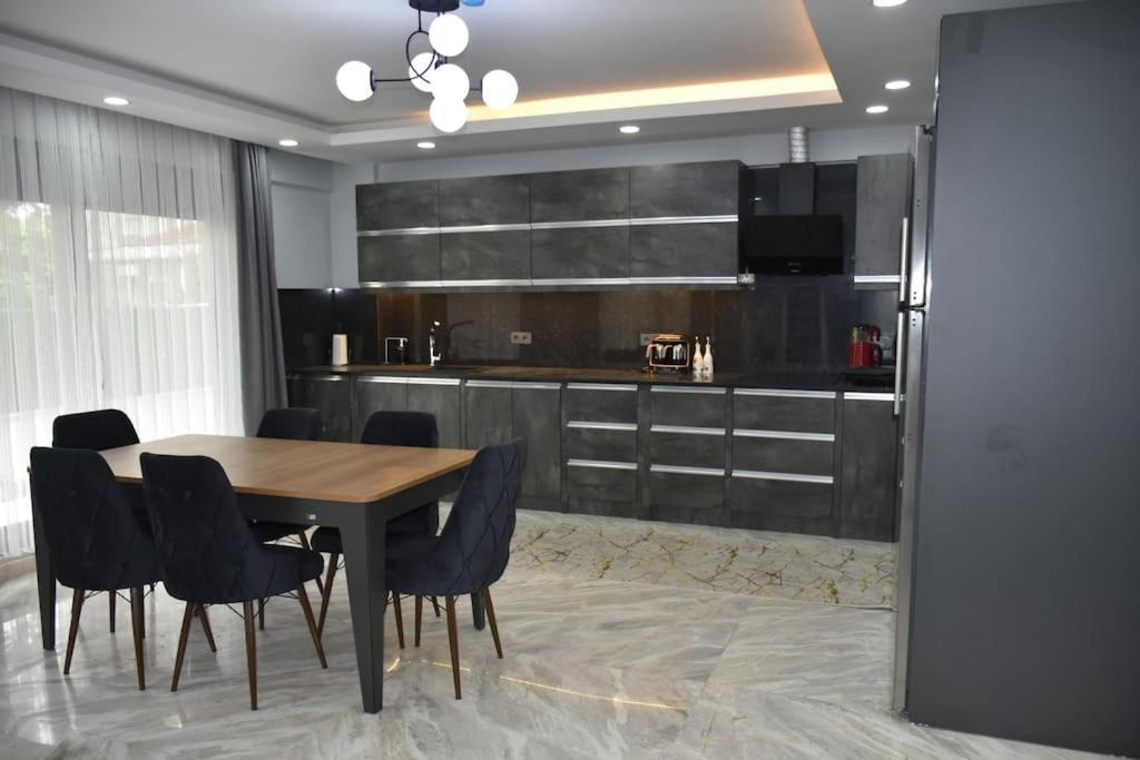 Holiday home Sahnaz Suits