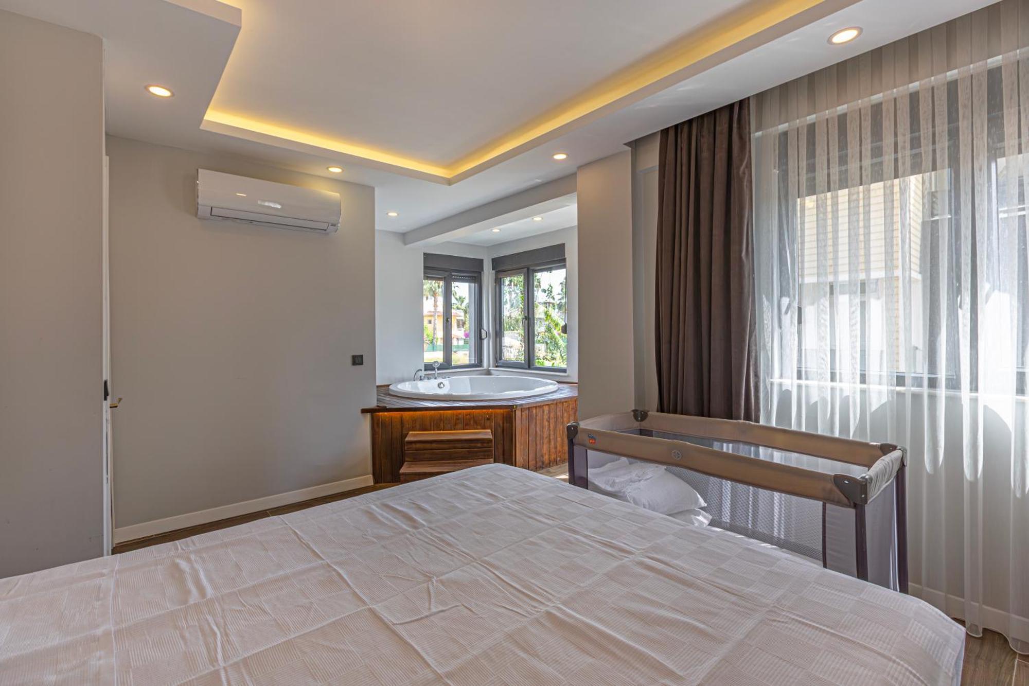 Near By The Land Of Legends , Private Pool With Jakuzzi Euphoria * Belek