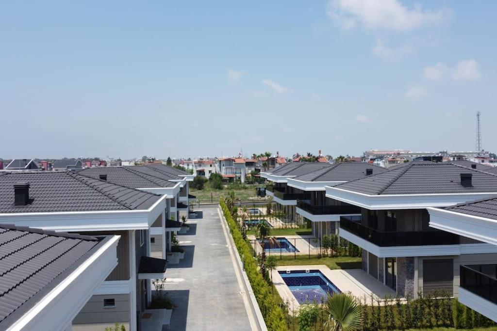 Antalya Belek'te Oezel Havuzlu Sitesi * Belek