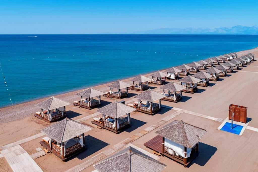 Antalya Belek'te Oezel Havuzlu Sitesi