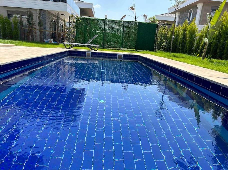 Villa Antalya Belek'te Oezel Havuzlu Sitesi