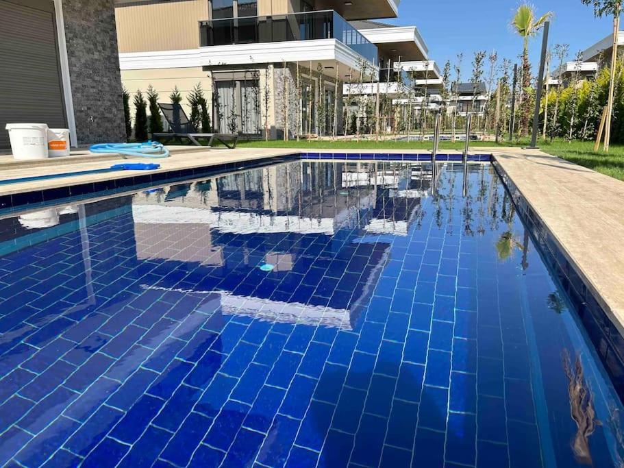 Villa Antalya Belek'te Oezel Havuzlu Sitesi Belek
