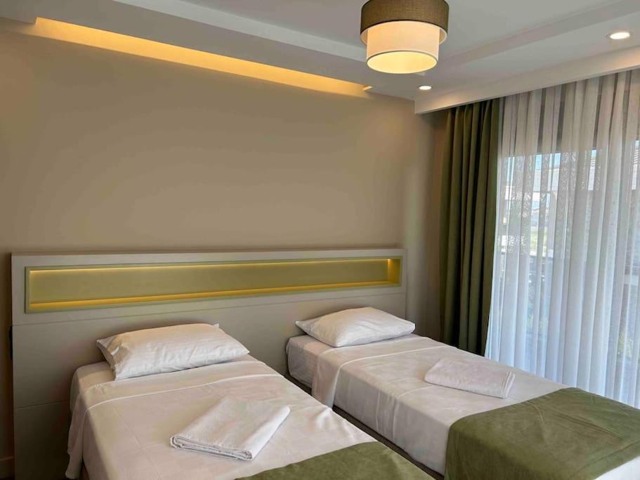 Antalya Belek'te Oezel Havuzlu Sitesi *