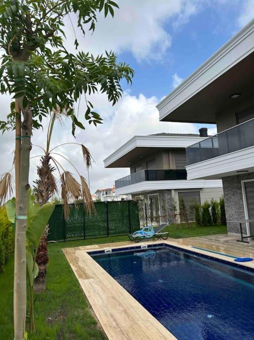Antalya Belek'te Oezel Havuzlu Sitesi * Belek