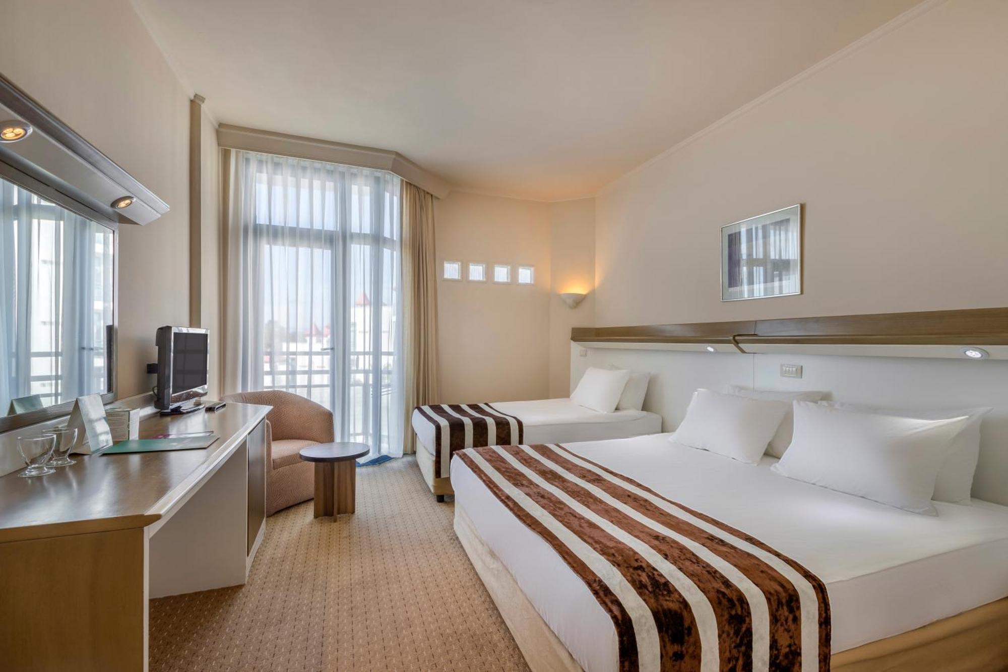 Otel Max