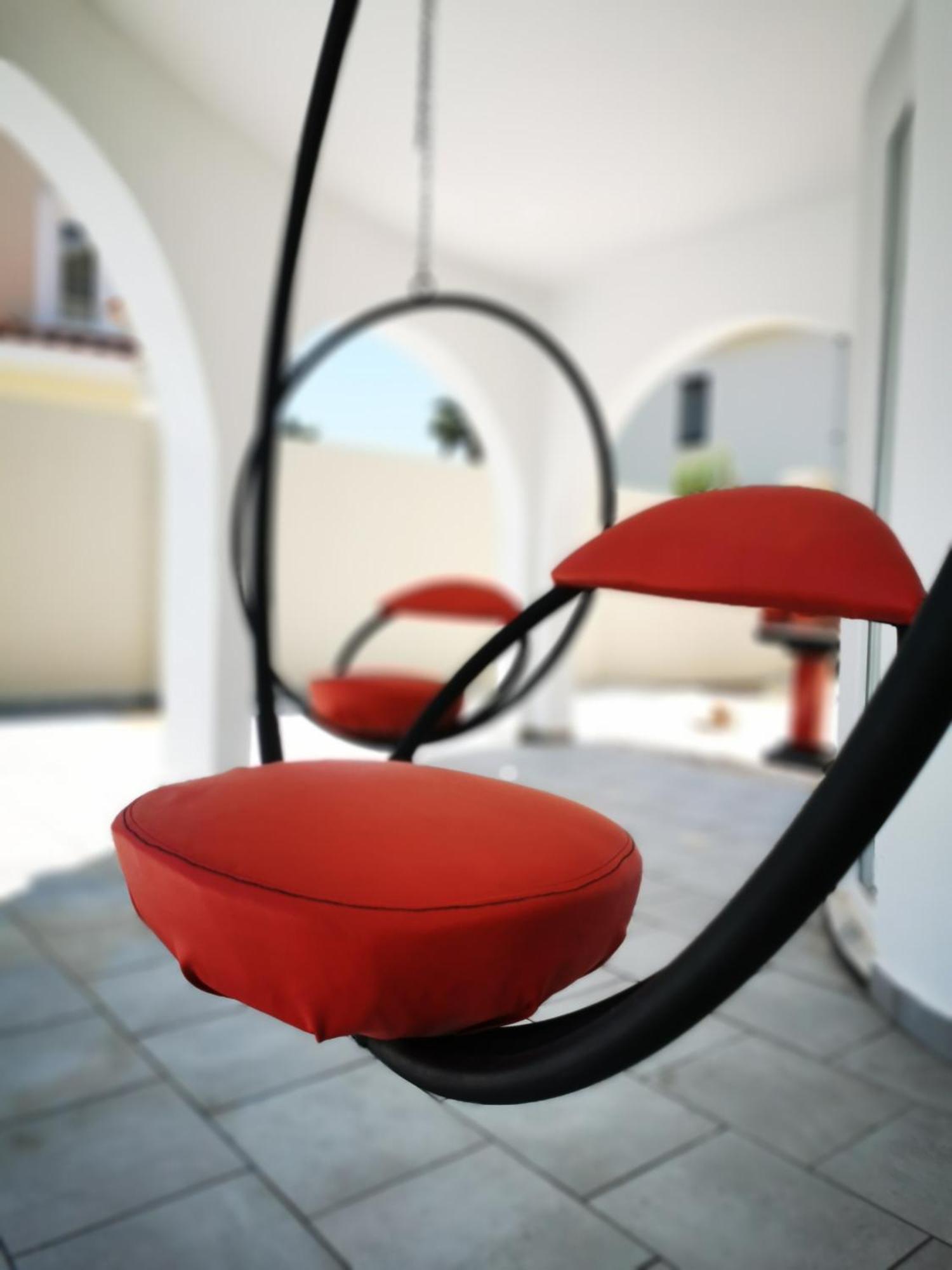 Red F30 Kirmizi,modern Tasarimli Villa