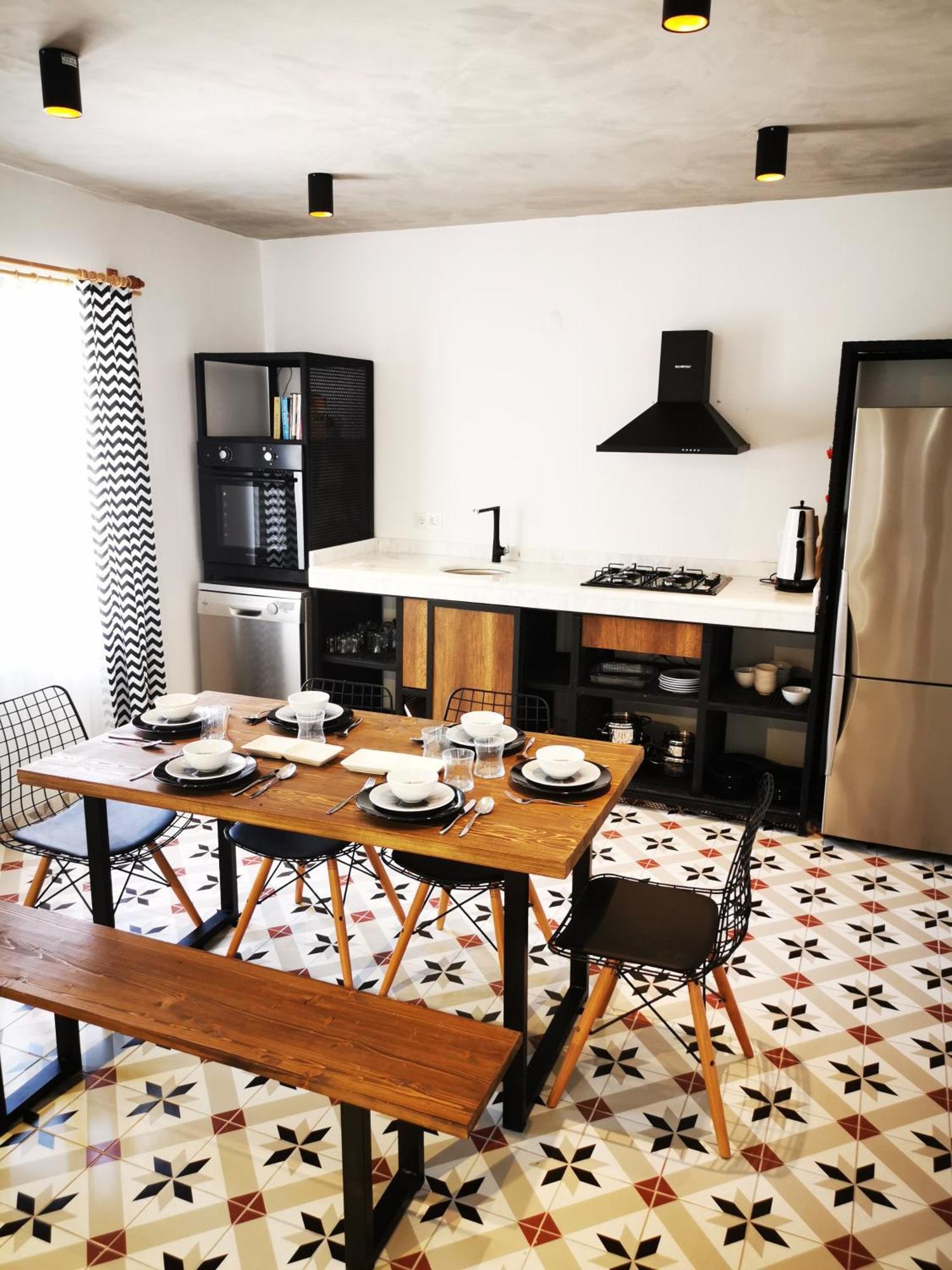 Villa Red F30 Kirmizi,modern Tasarimli