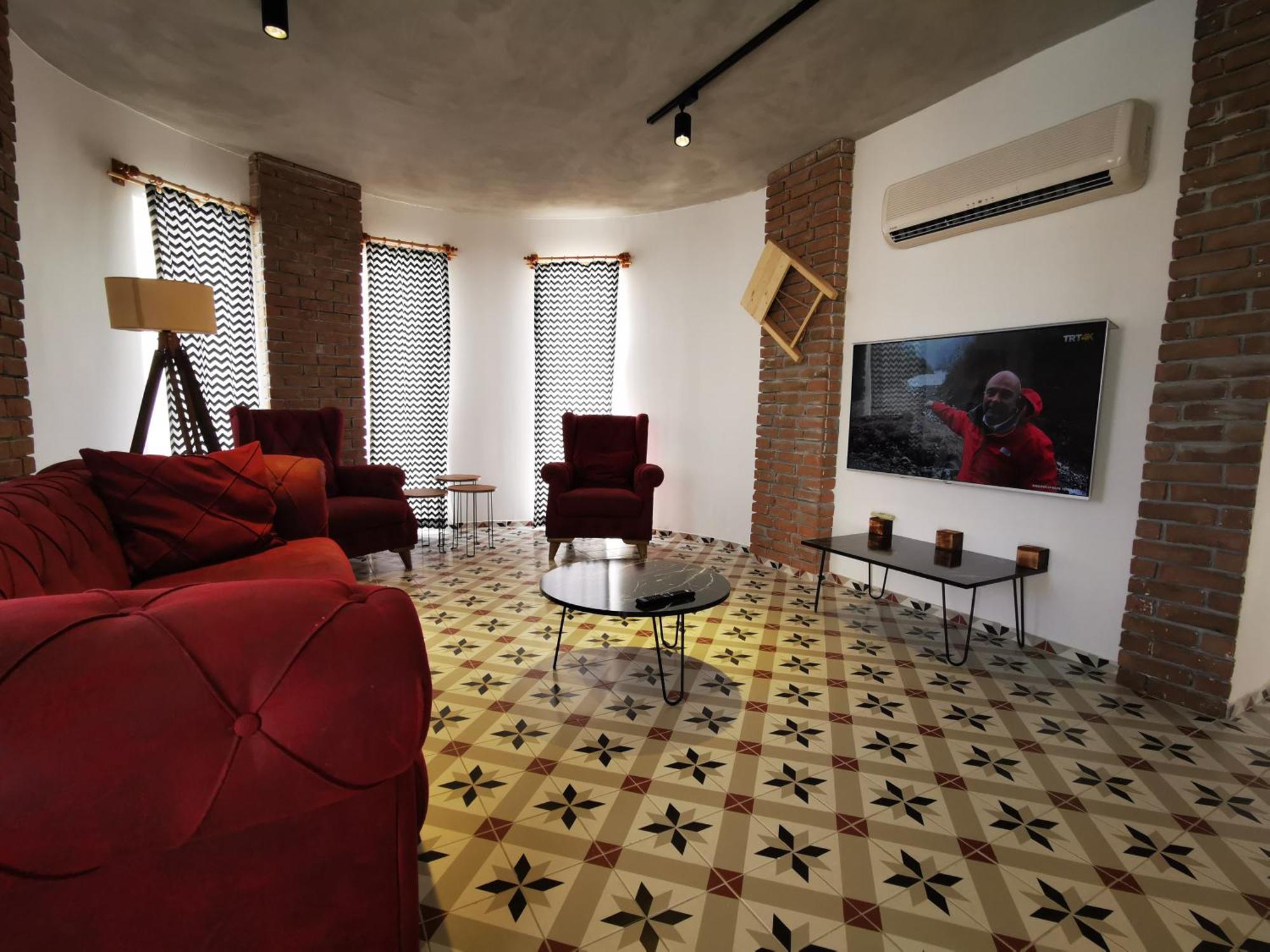 Red F30 Kirmizi,modern Tasarimli Villa *