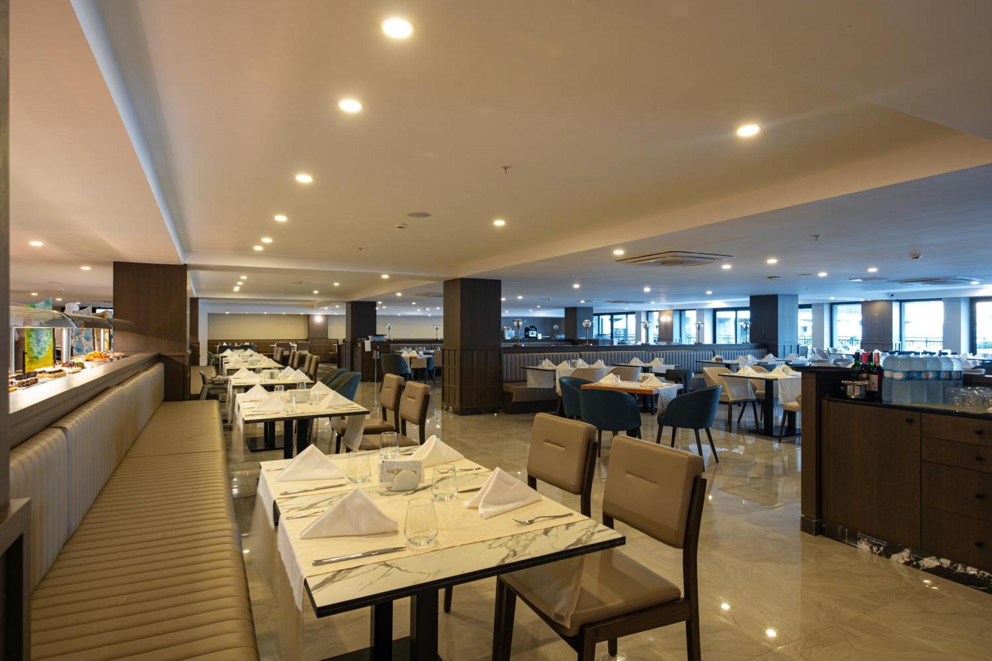 The X Hotel 5*