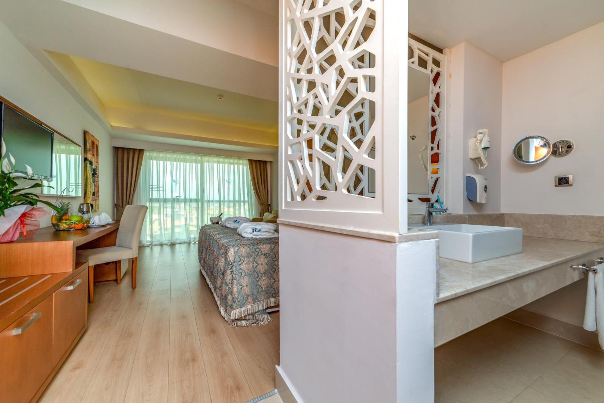 Otel Armas Life