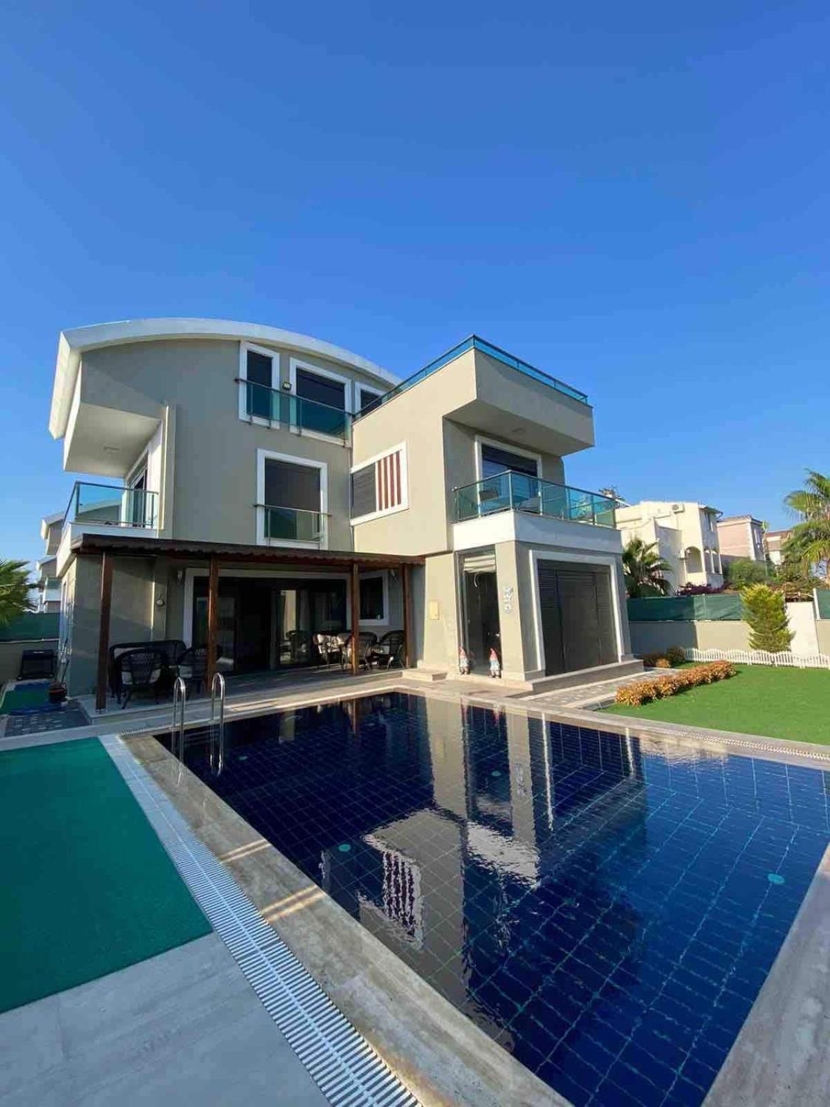 Detached And Luxury In Kadriye Villa Belek