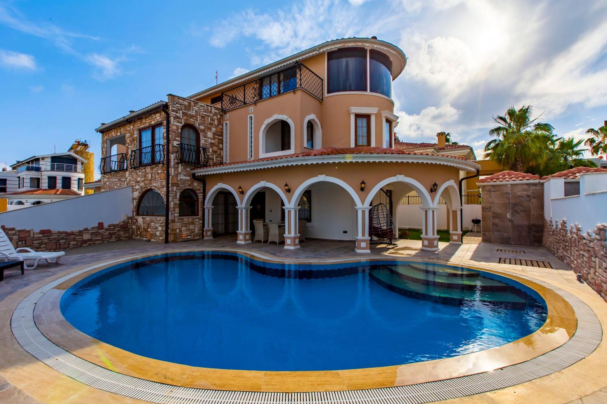 Red Premium Avangarde Sik Mimari * Belek