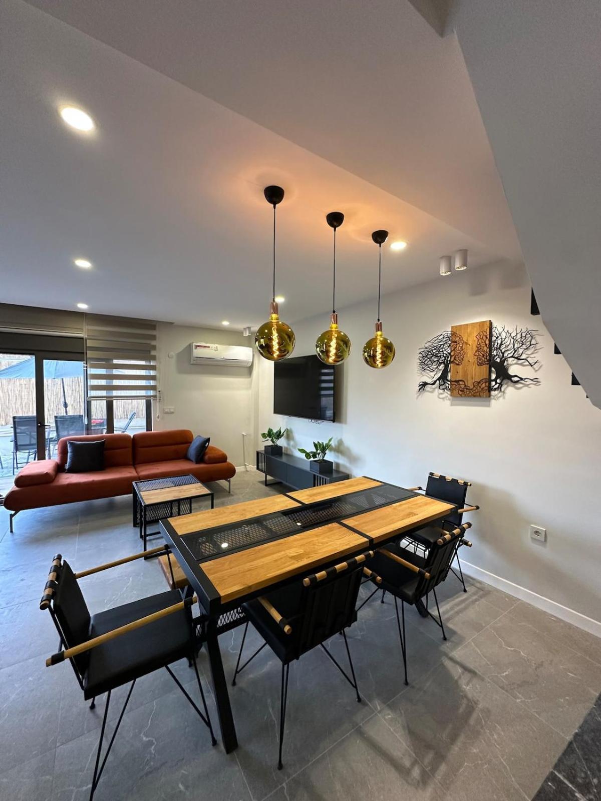 The Casa Alegra Luxury Villa *