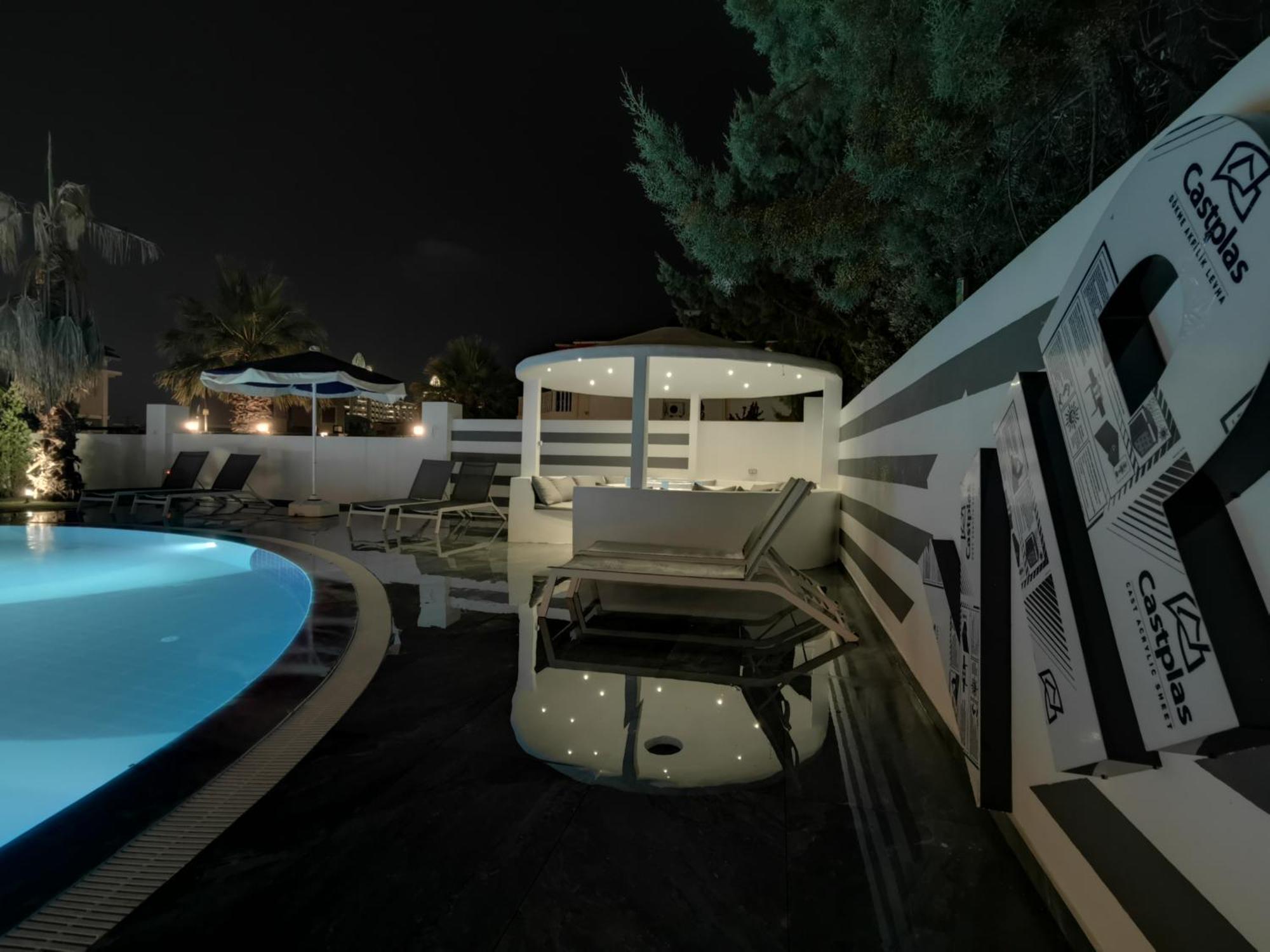 Red Premium Vip// Custom Design With Turkish Bbq+prvt Swmg Pool * Belek