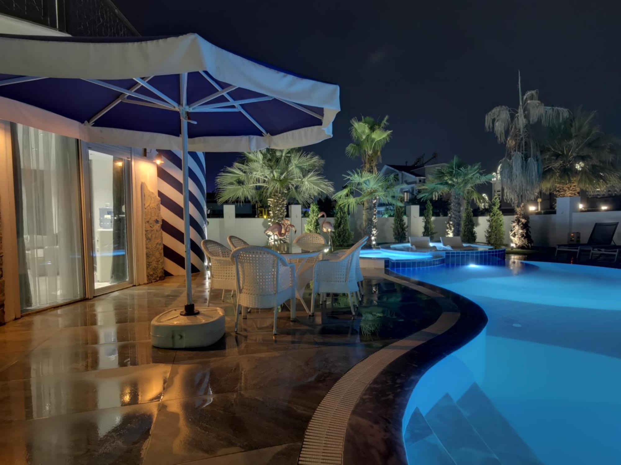 Red Premium Vip// Custom Design With Turkish Bbq+prvt Swmg Pool * Belek