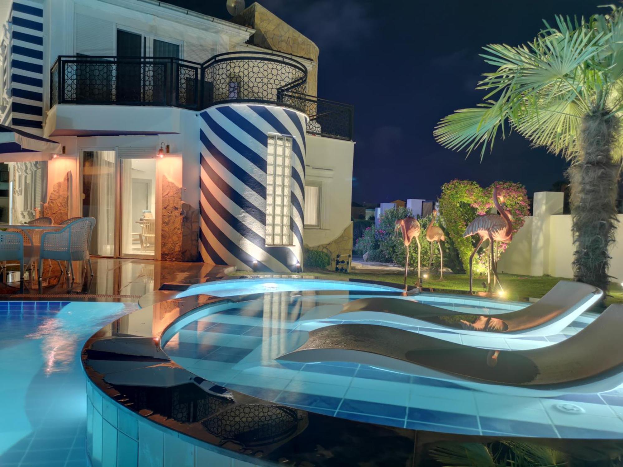 Red Premium Vip// Custom Design With Turkish Bbq+prvt Swmg Pool Villa