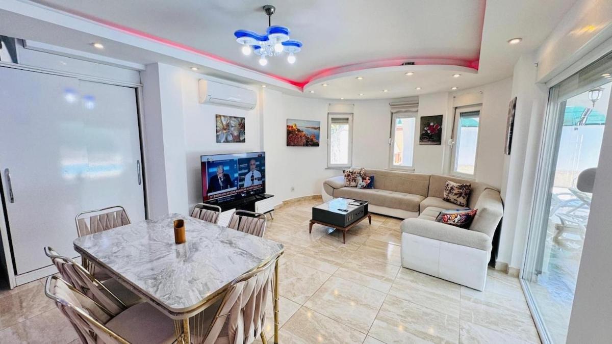 Villa Super 4 Bedroom With Poolvilla *