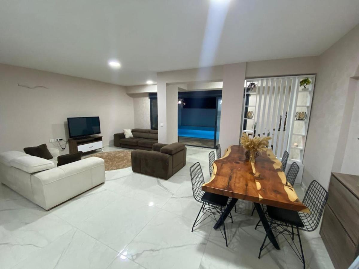 Pars Antalya Three Story Villa, Private Pool And Roof Terrace Three Bedroom For Six Guests *