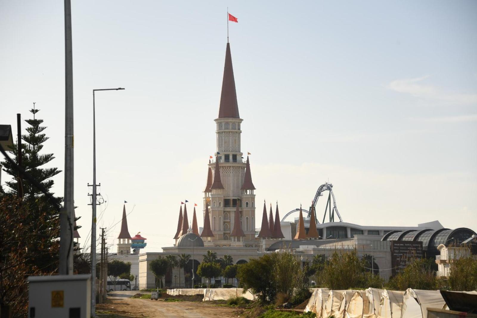 Land Of Legends Karsisi Havuzlu Mustakil Ev Ferienhaus Belek