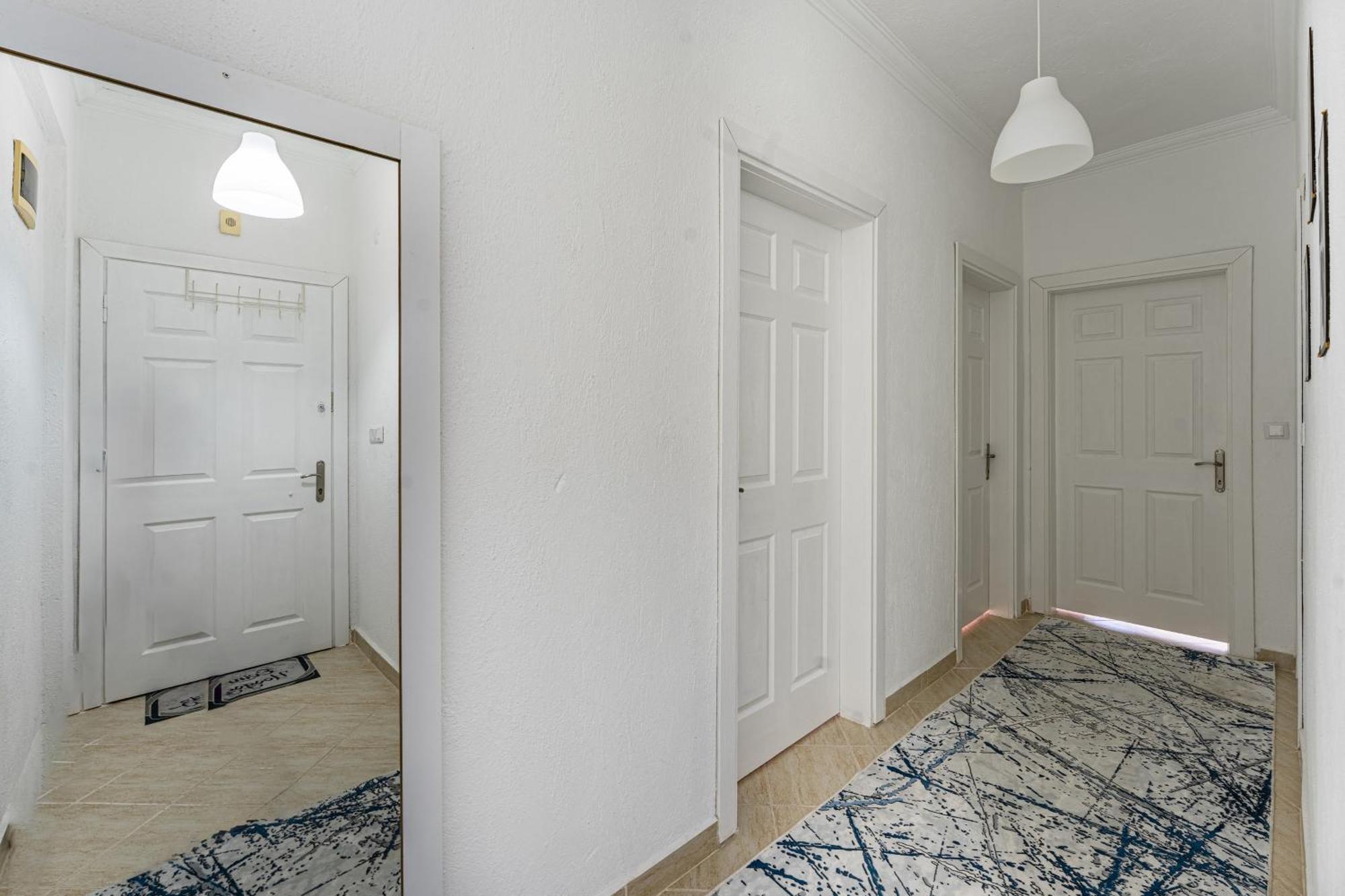 Assos Apartment
