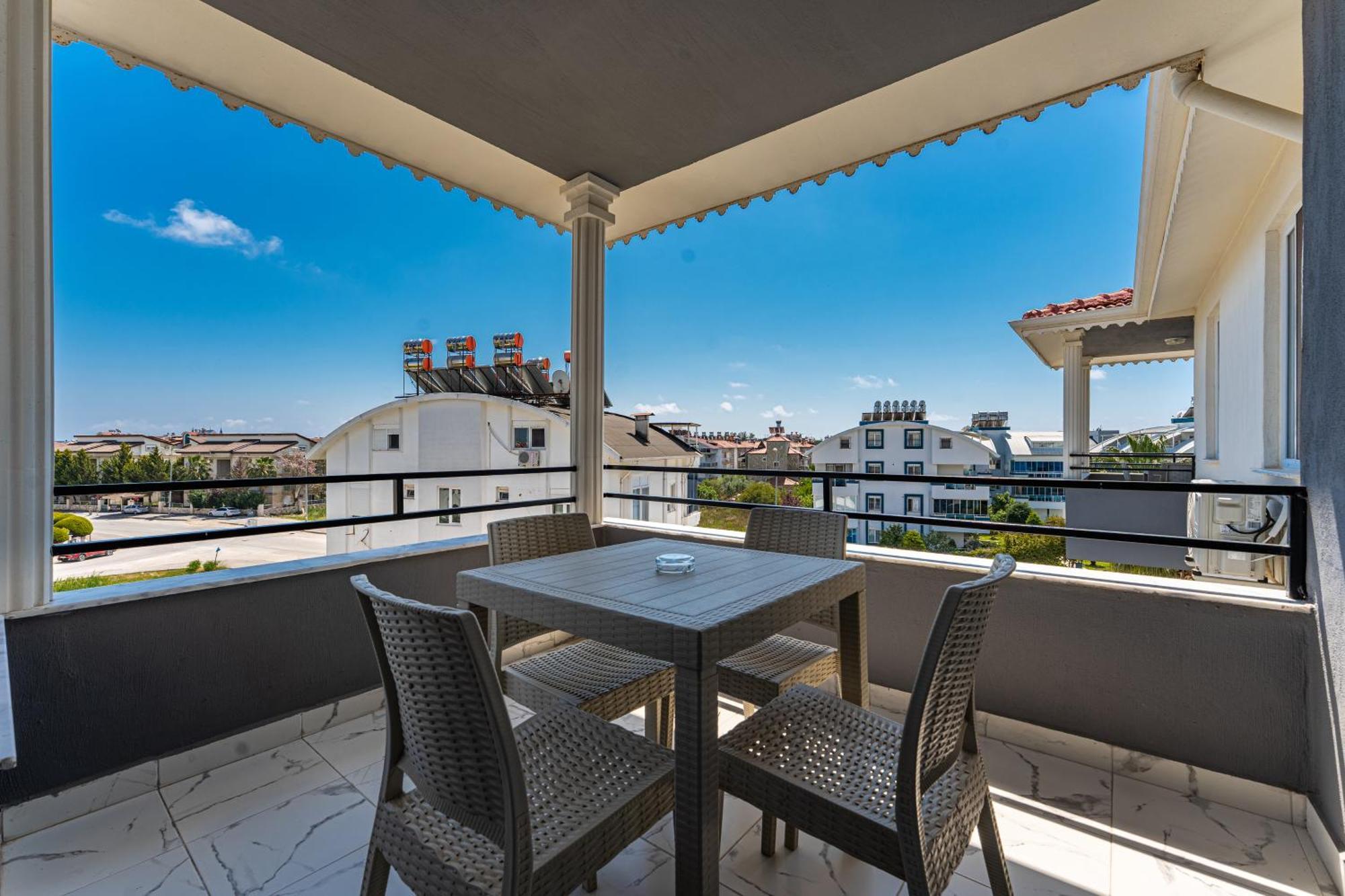 Assos Apartment *