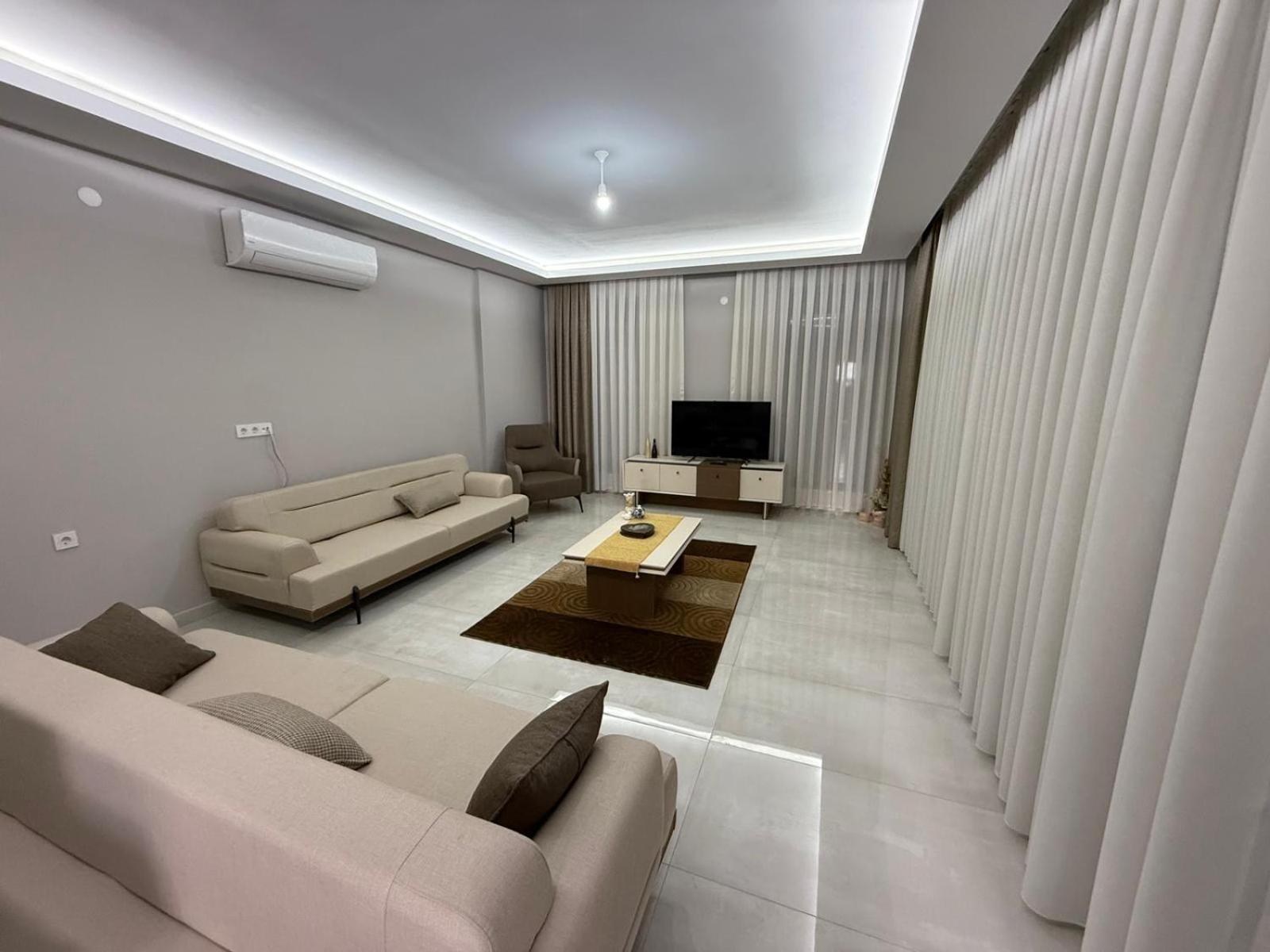 Villa Girit