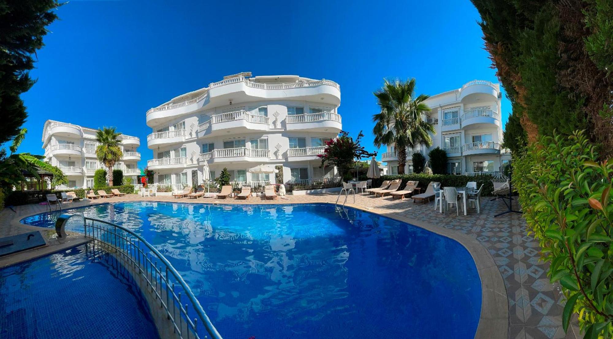 Belka Golf Delux Poolside Apartment Belek