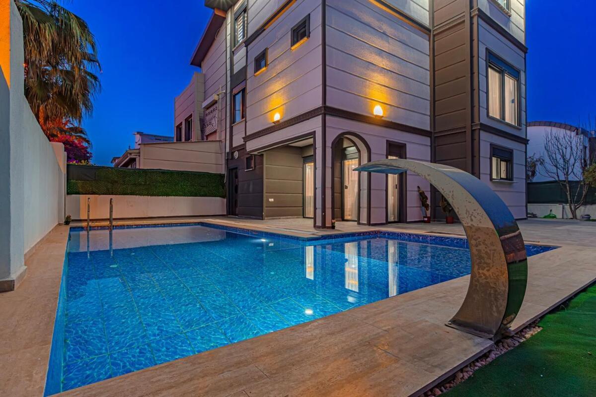 Near By The Land Of Legends , Prıvate Pool , Moon *