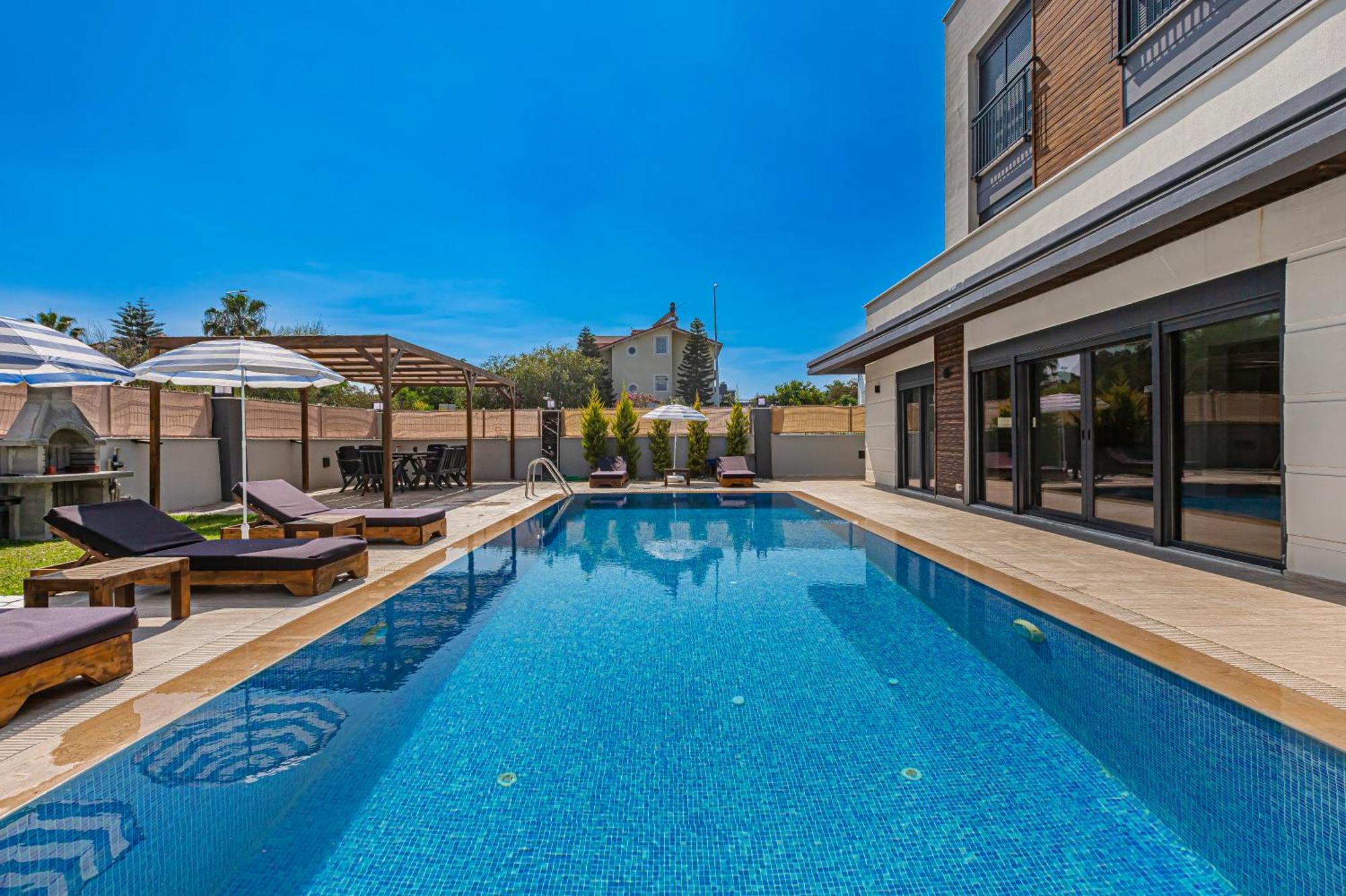 Villa Near By The Land Of Legends , 40 M2 Private Pool Batiatus Belek
