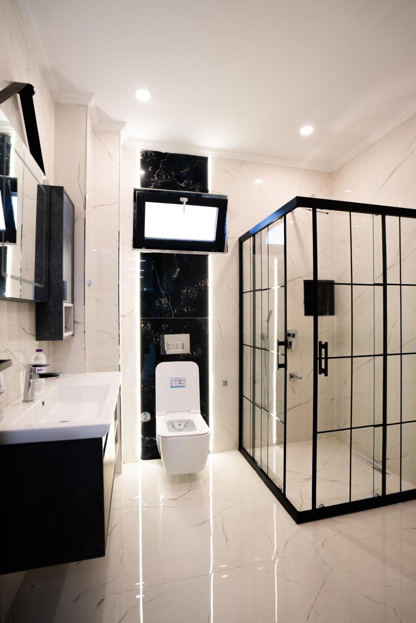 Seven Luxury