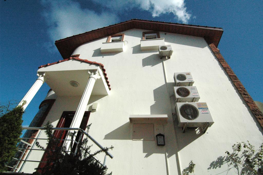 Villa Green Golf Villas *