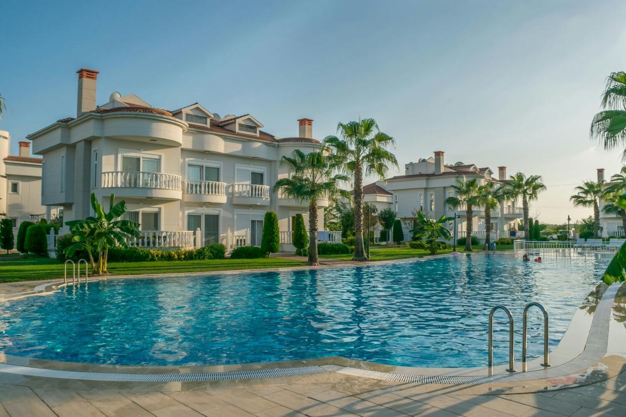Golf Village - With Shared Pool Villa *