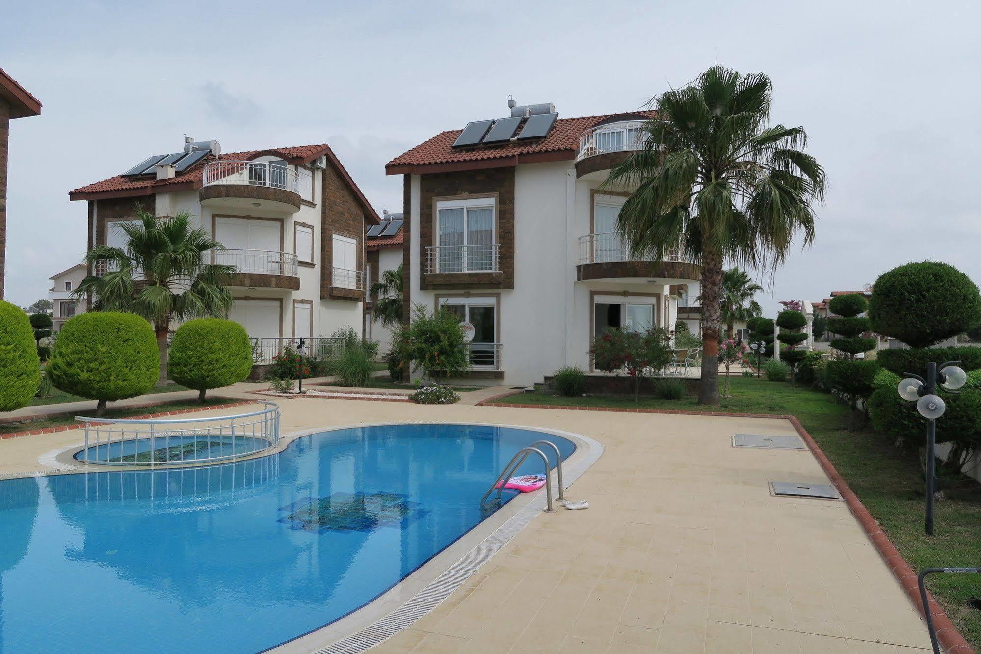 Green Golf Villas *