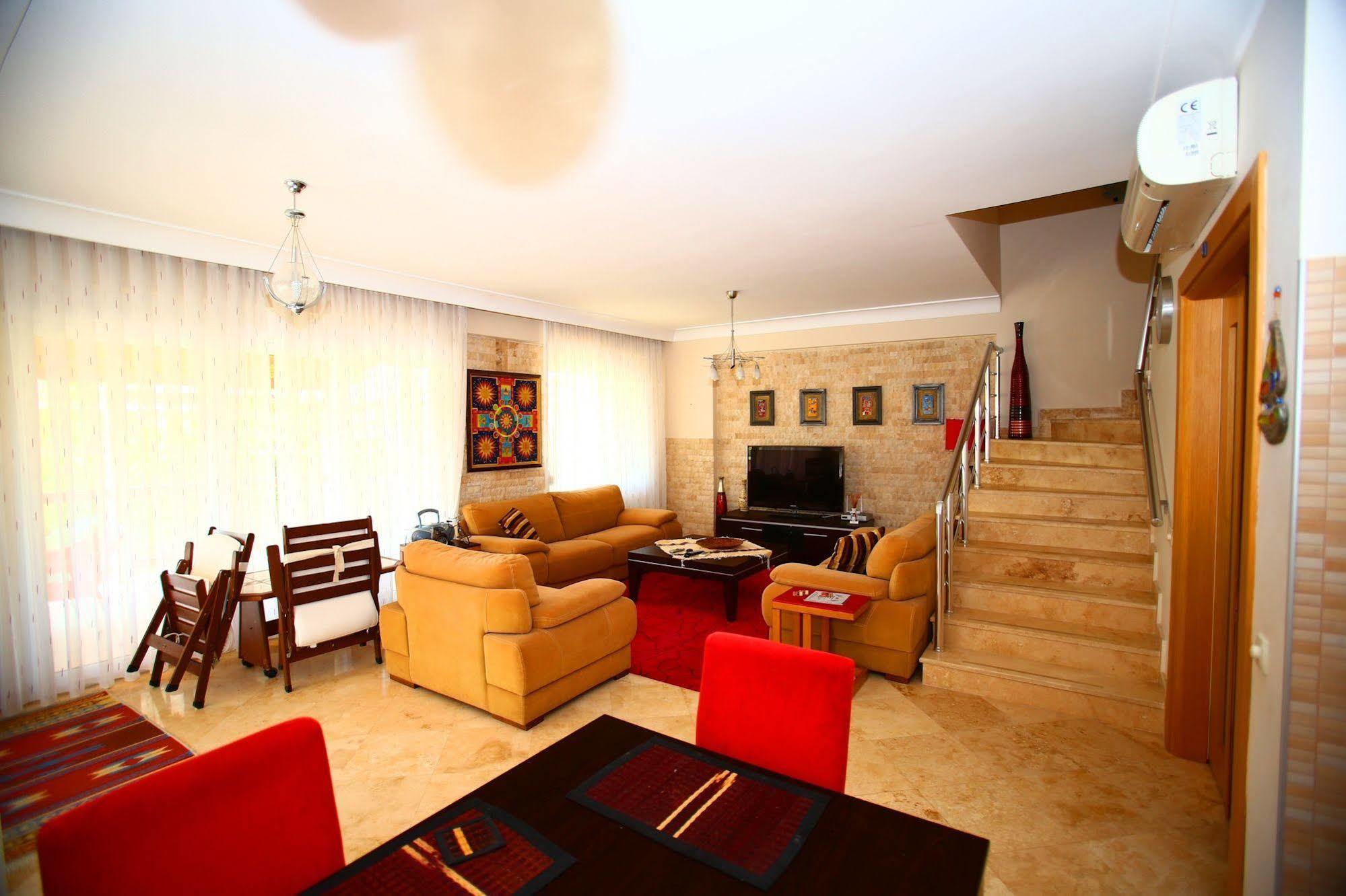 Paradise Town Art Villa