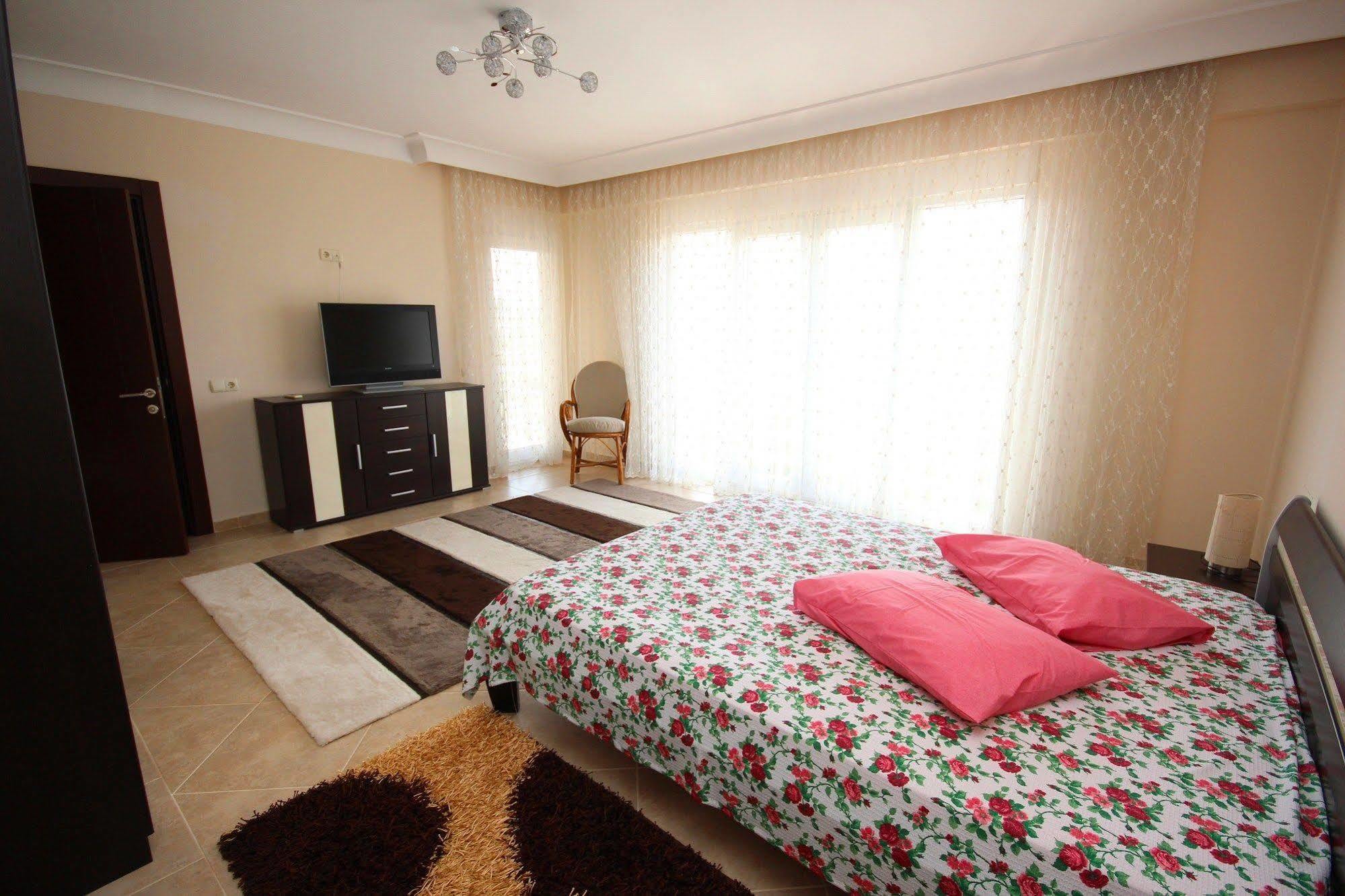Paradise Town - Royal Belek