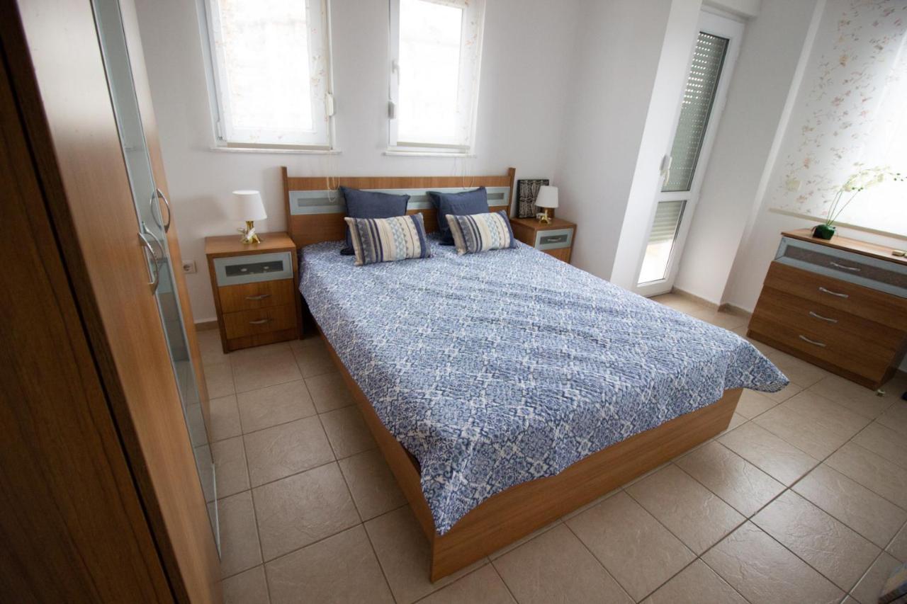 Olympias Court B