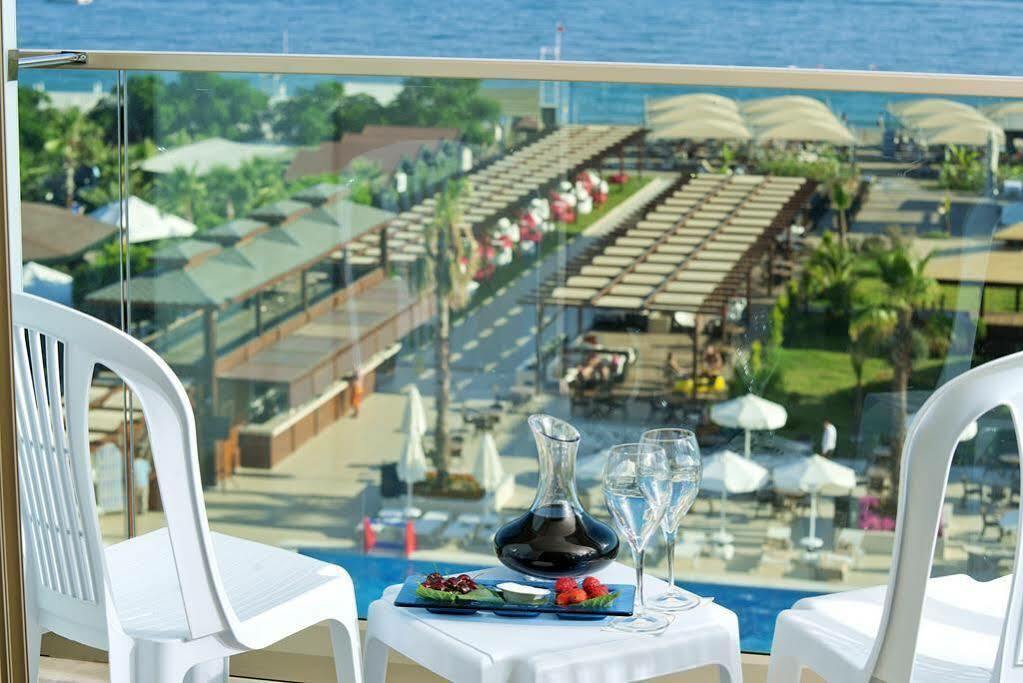Otel Dionis &