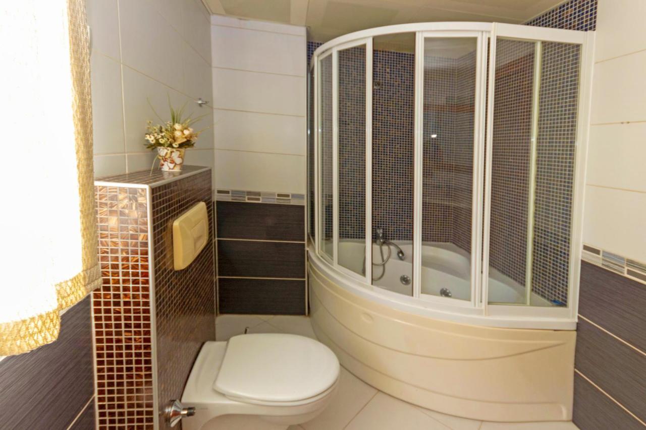 Paradise Town Hadrian 100 Mbps Free Wifi Villa *