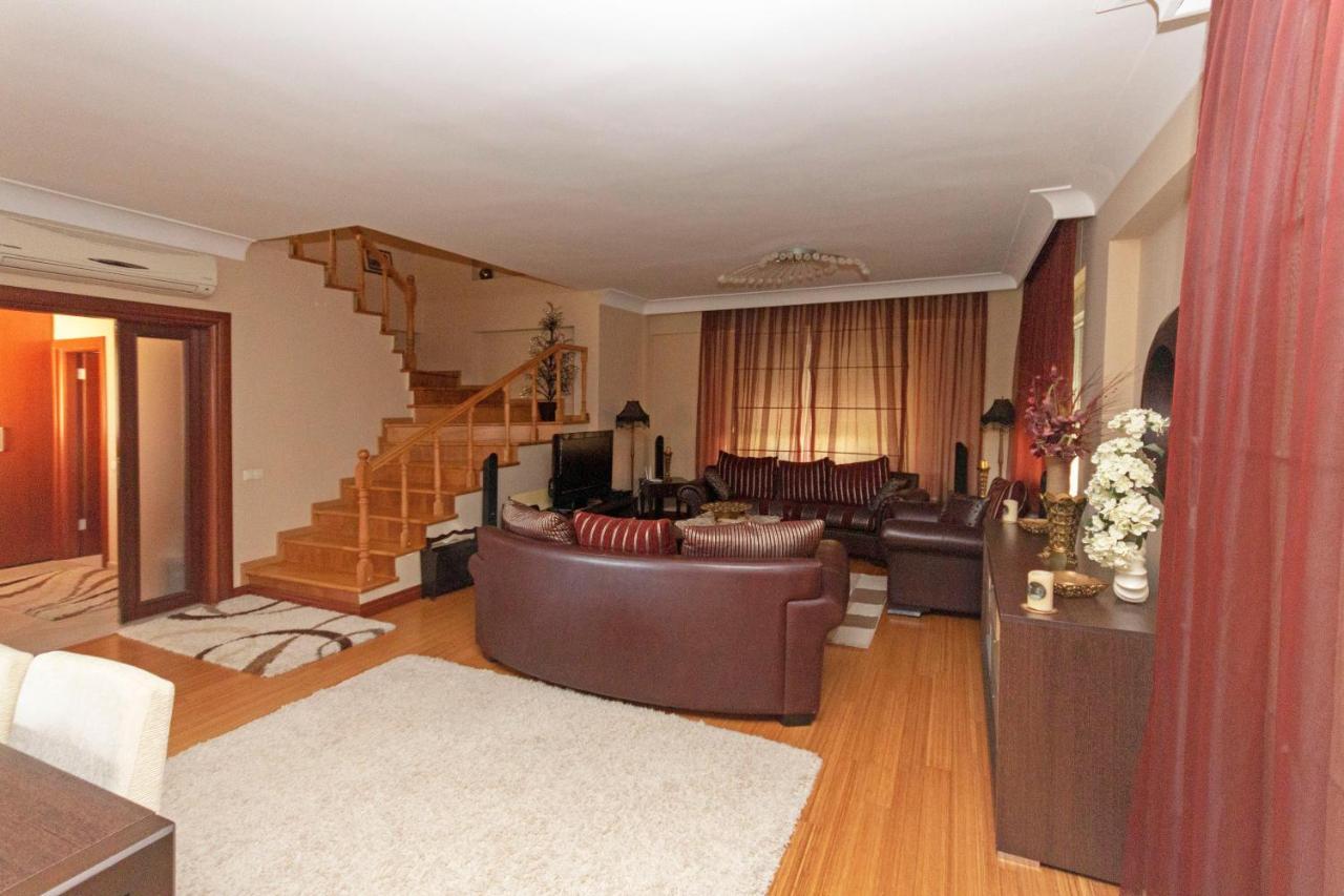 Paradise Town Hadrian 100 Mbps Free Wifi Villa *