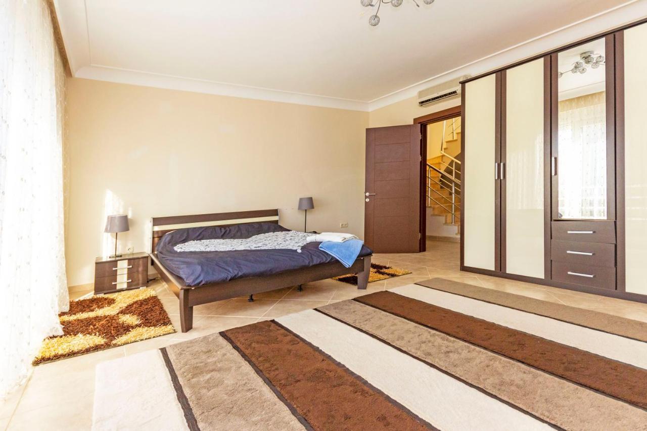 Villa Paradise Town Royal