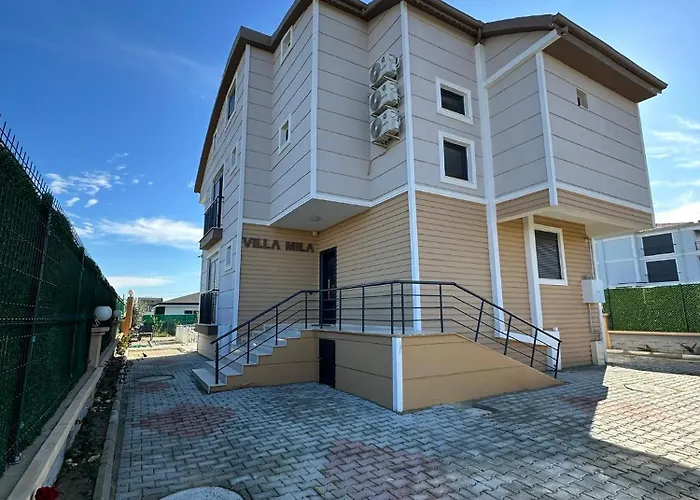 Antalya 5 Odali Oezel Havuzlu Villa
