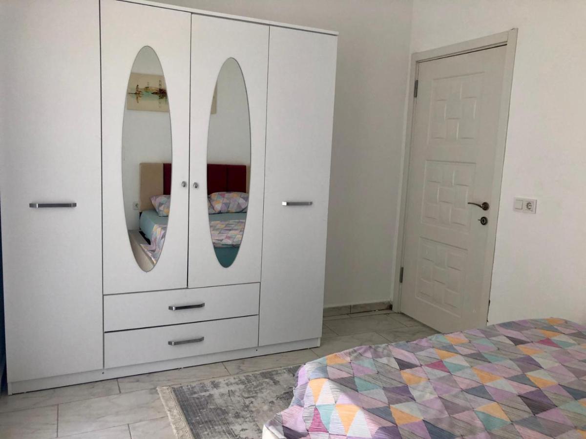 Belka Golf Deluxe Poolside Apartment *