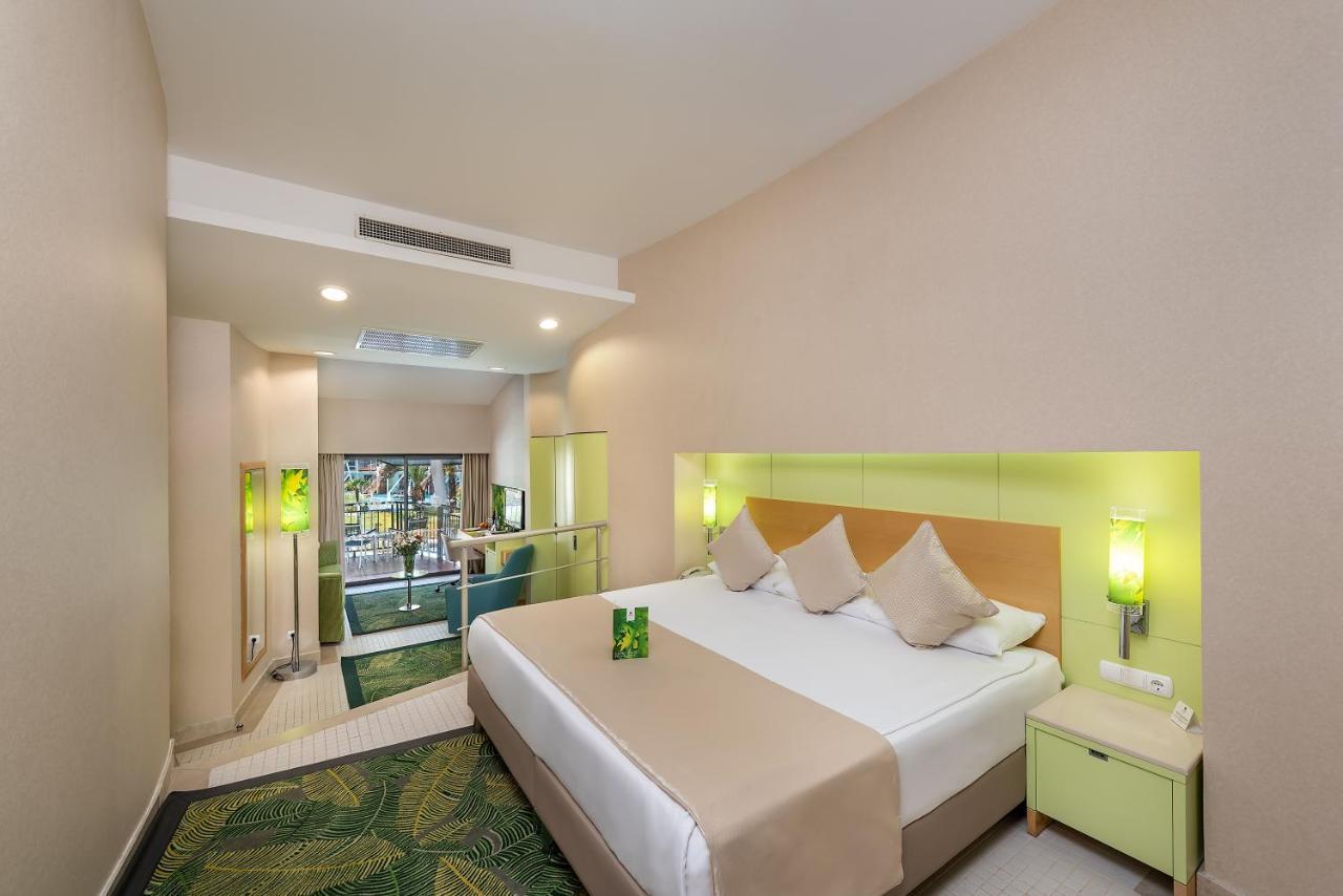 Resort Cornelia De Luxe 5*