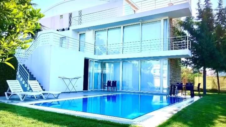Feronia White Castle. Belek